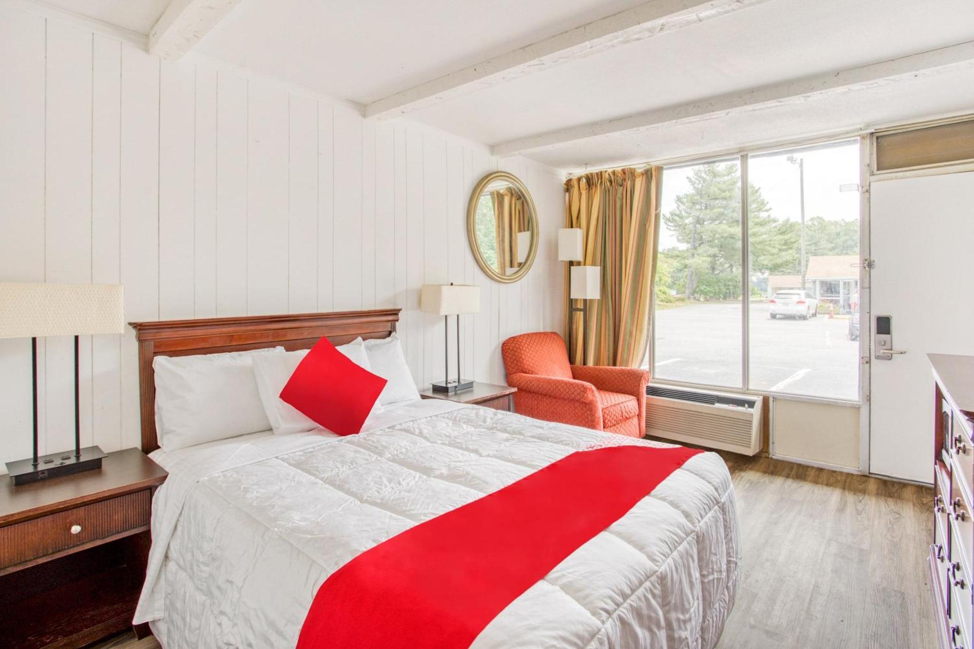 Oyo Inn Kernersville Bagian luar foto